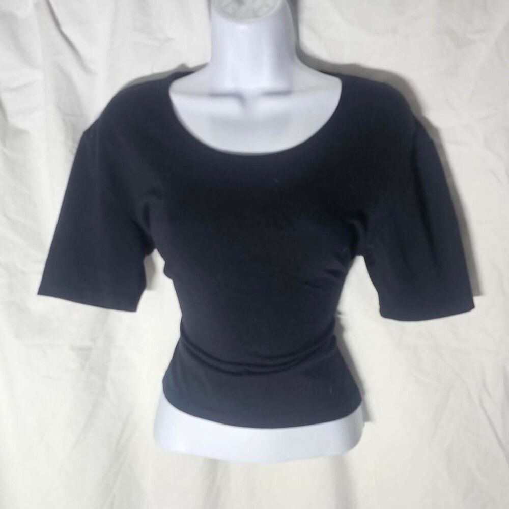 Stretchy black crop short sleeve